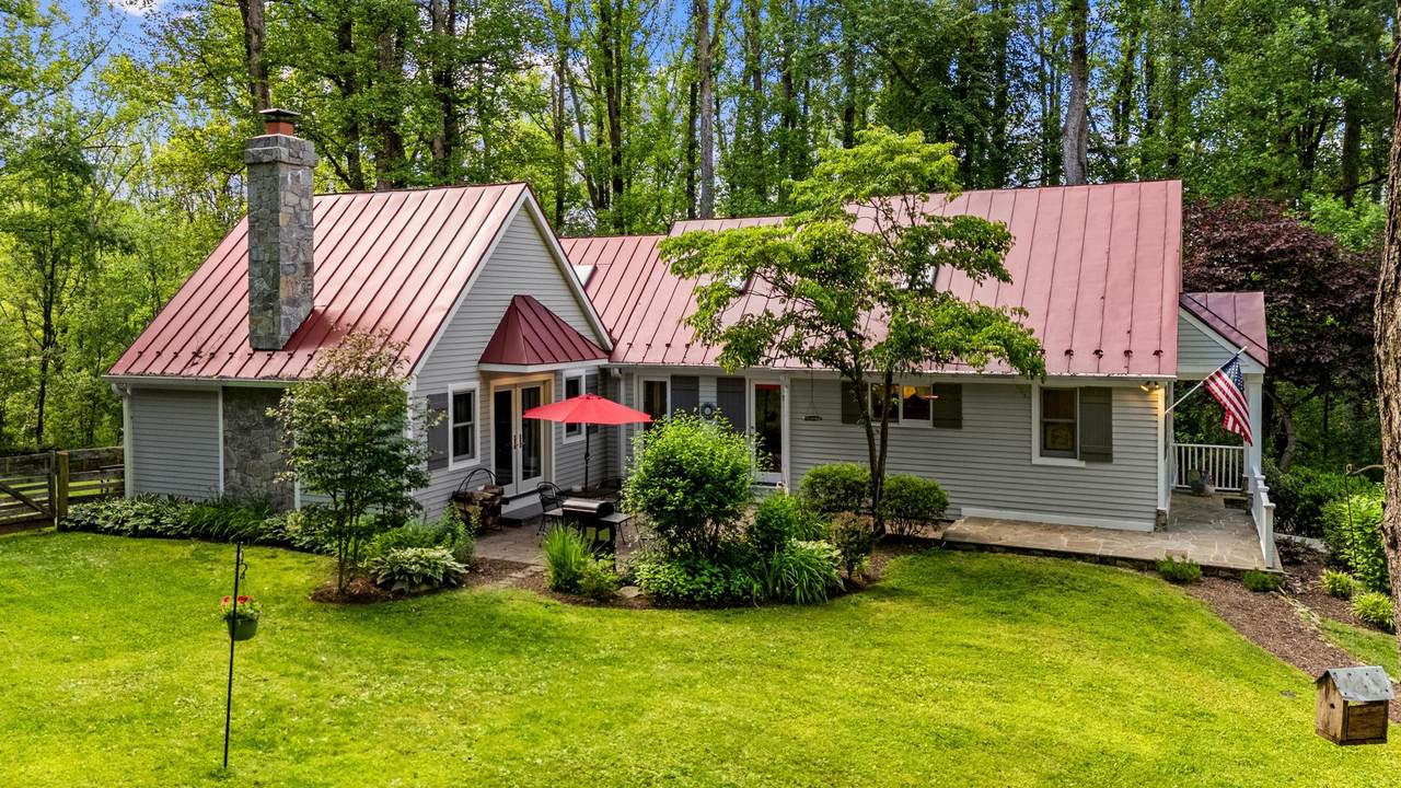 38021 Snickersville Turnpike - Photo 1