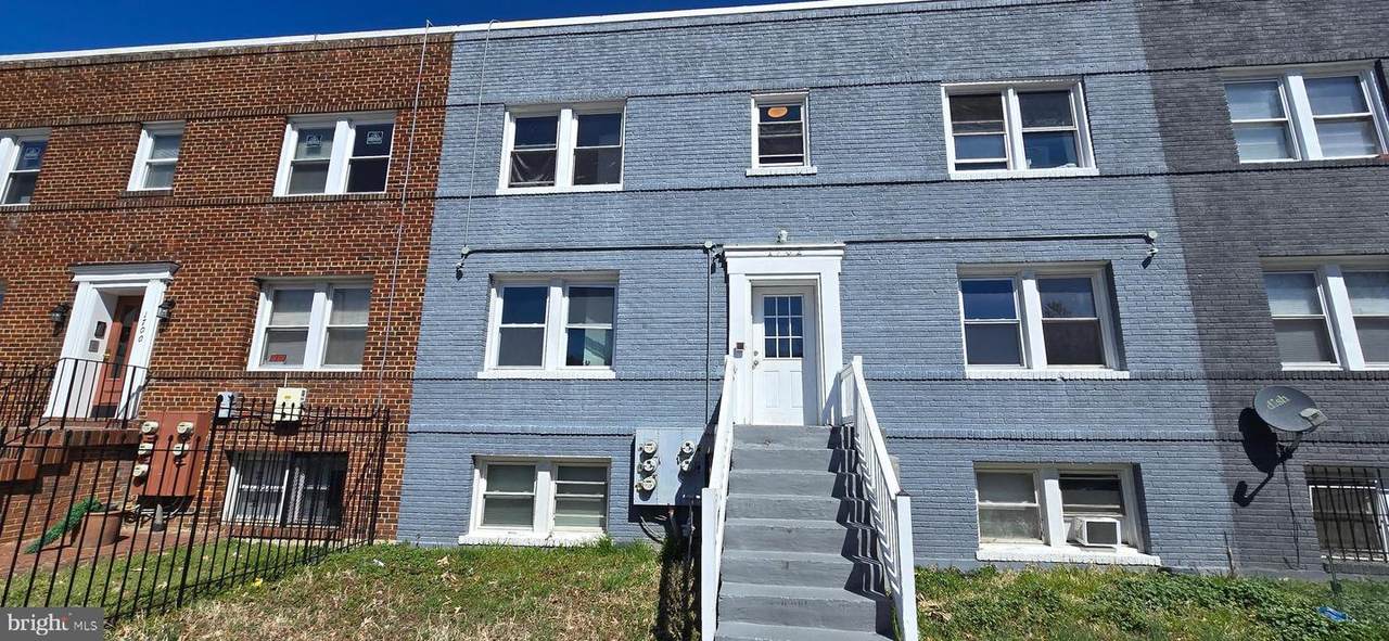 1702 Gales Street - Photo 1