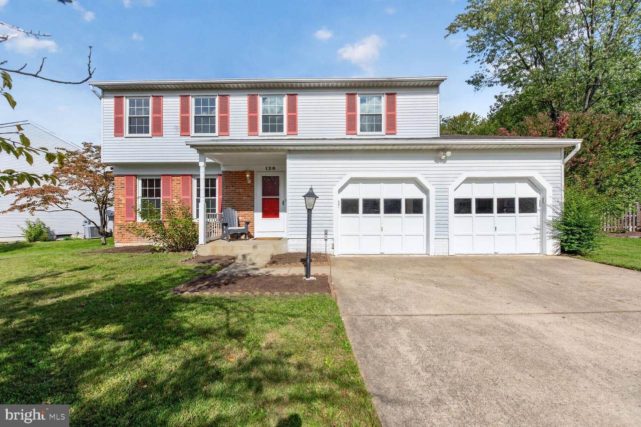 128 Briarwood Court - Photo 1