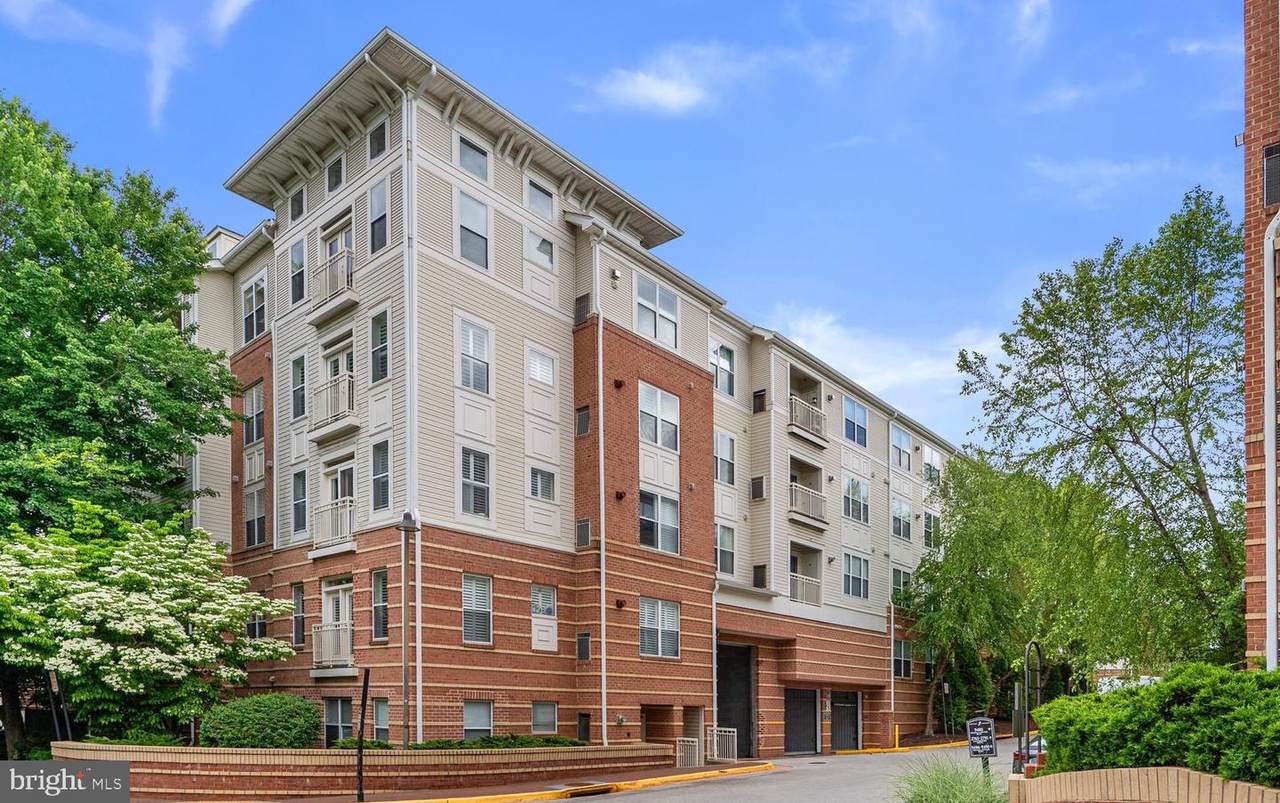 9480 Virginia Center Boulevard - Photo 1