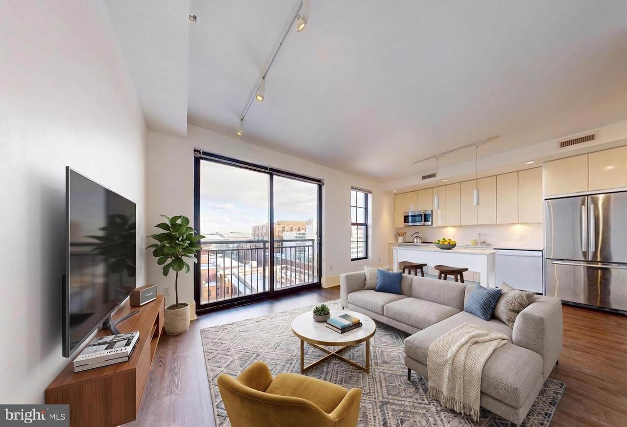 1011 M Street - Photo 1