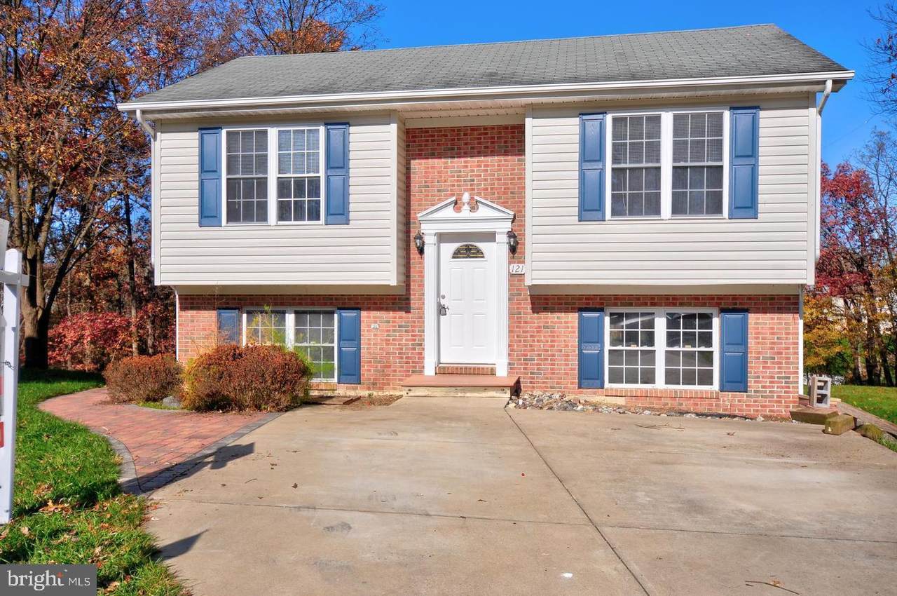 121 Deer Hill Court - Photo 1
