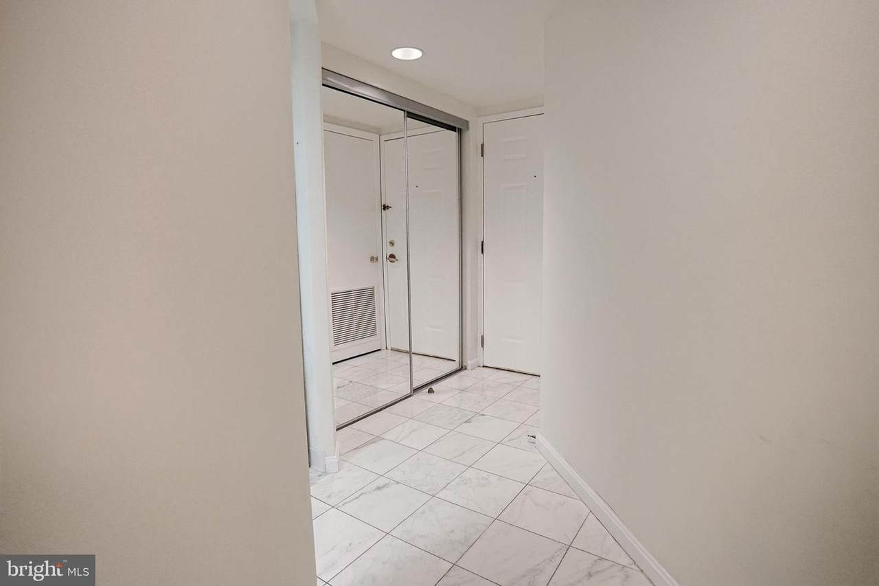 https://bt-photos.global.ssl.fastly.net/brightmls/1280_boomver_1_804924102492-2.jpg