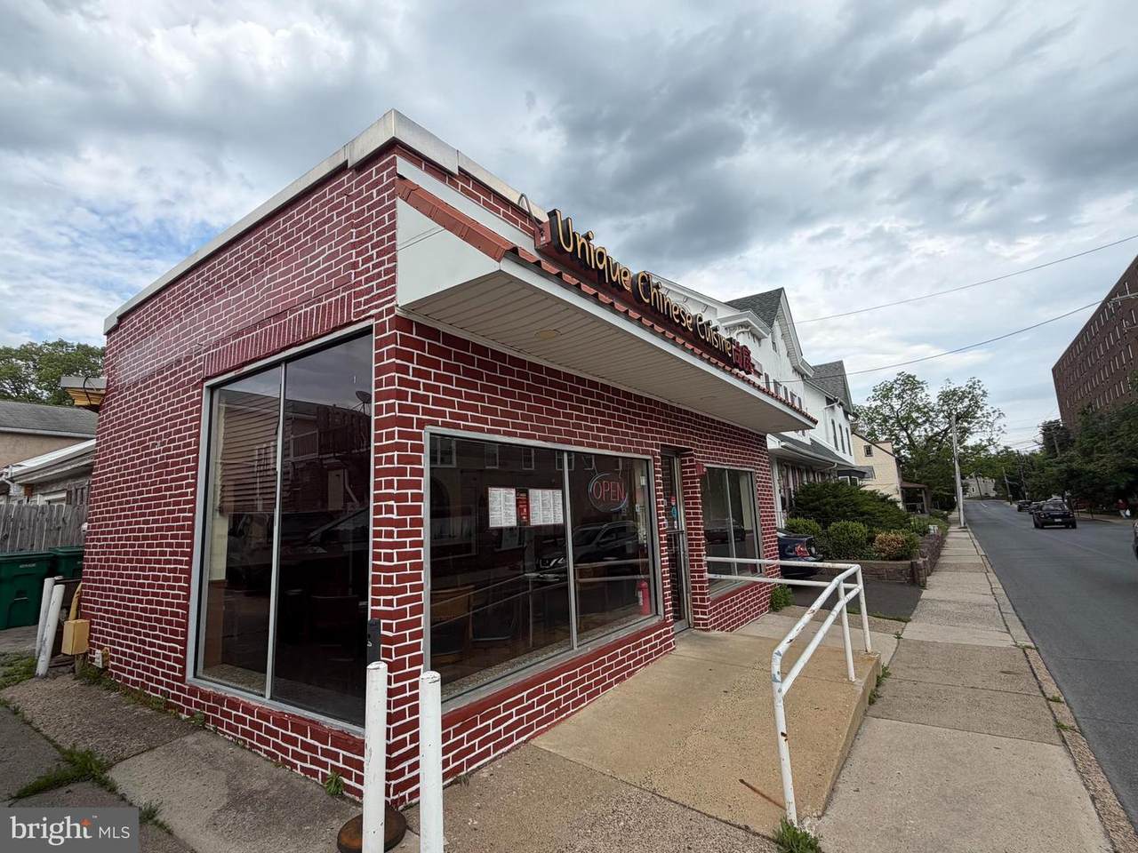 11 Moreland Avenue - Photo 1