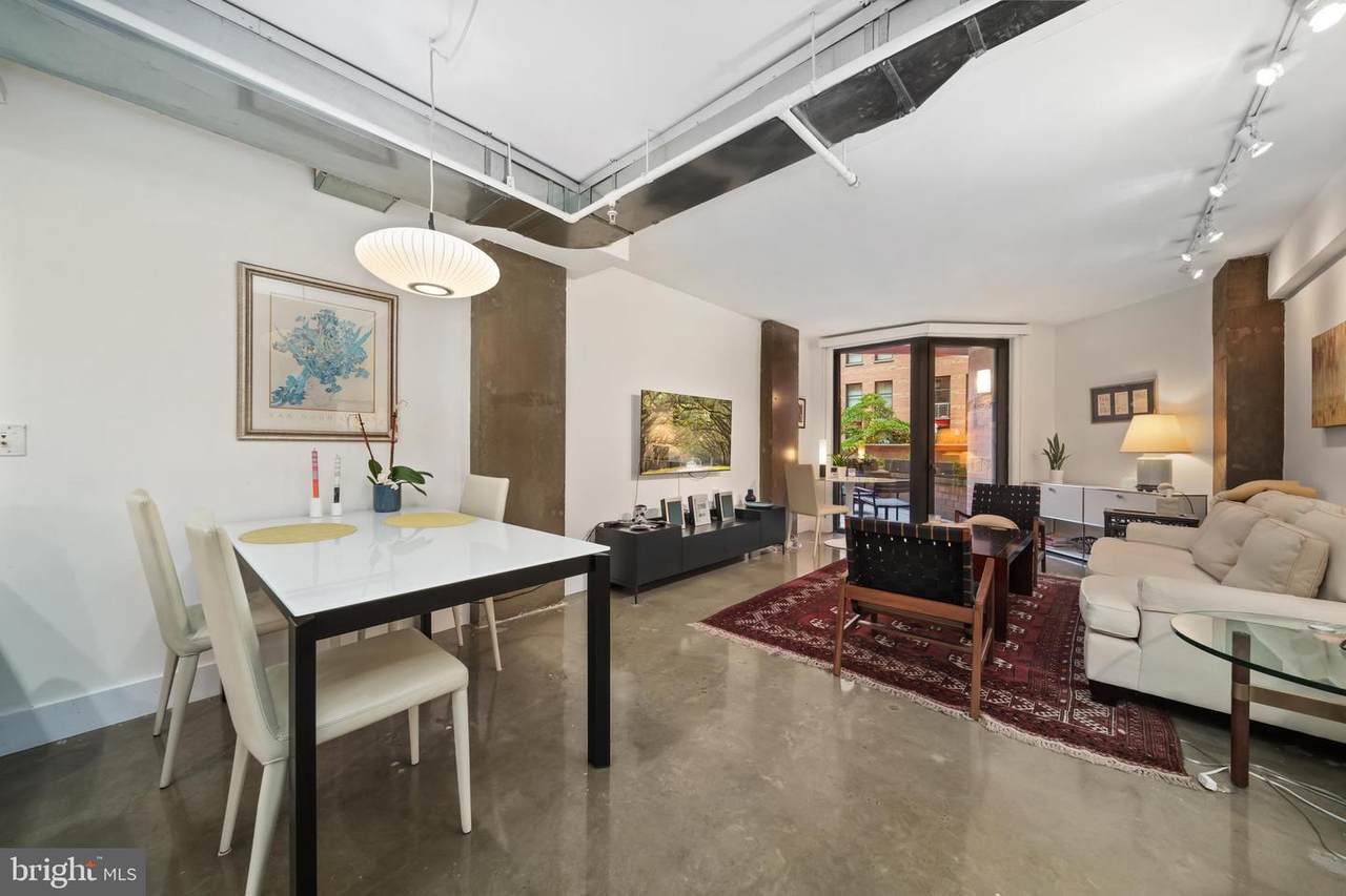 616 E Street - Photo 1