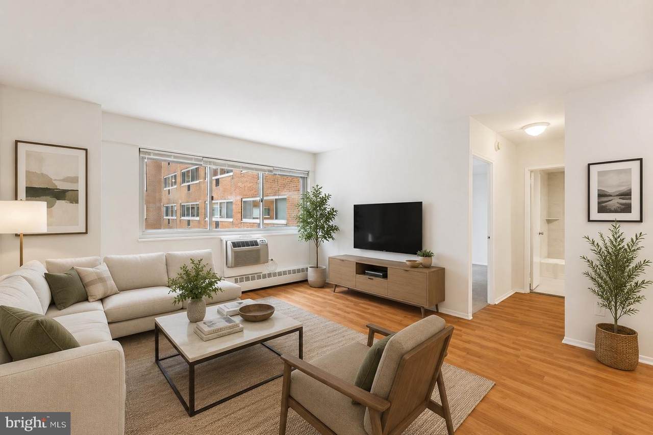2101 Chestnut Street - Photo 1