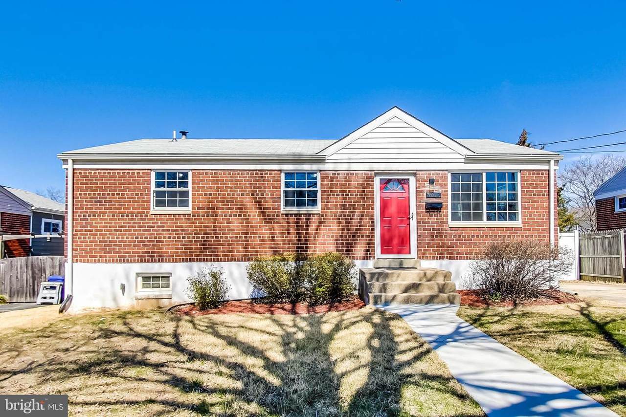 4617 Creek Shore Drive - Photo 1