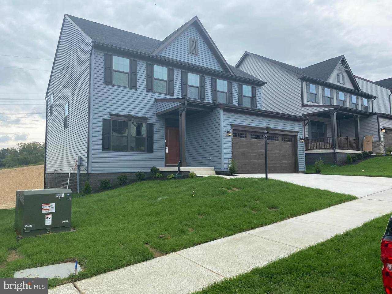 1009 Headquarters Way - Photo 1