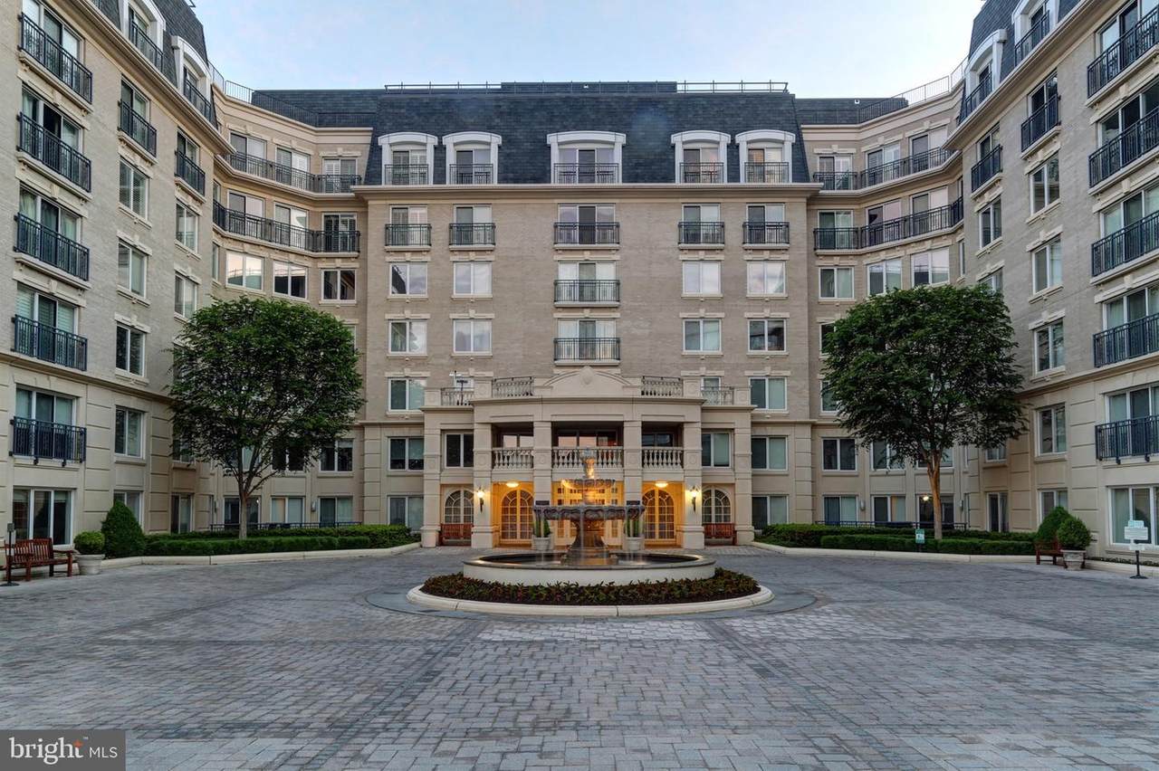 5 Park Place - Photo 1