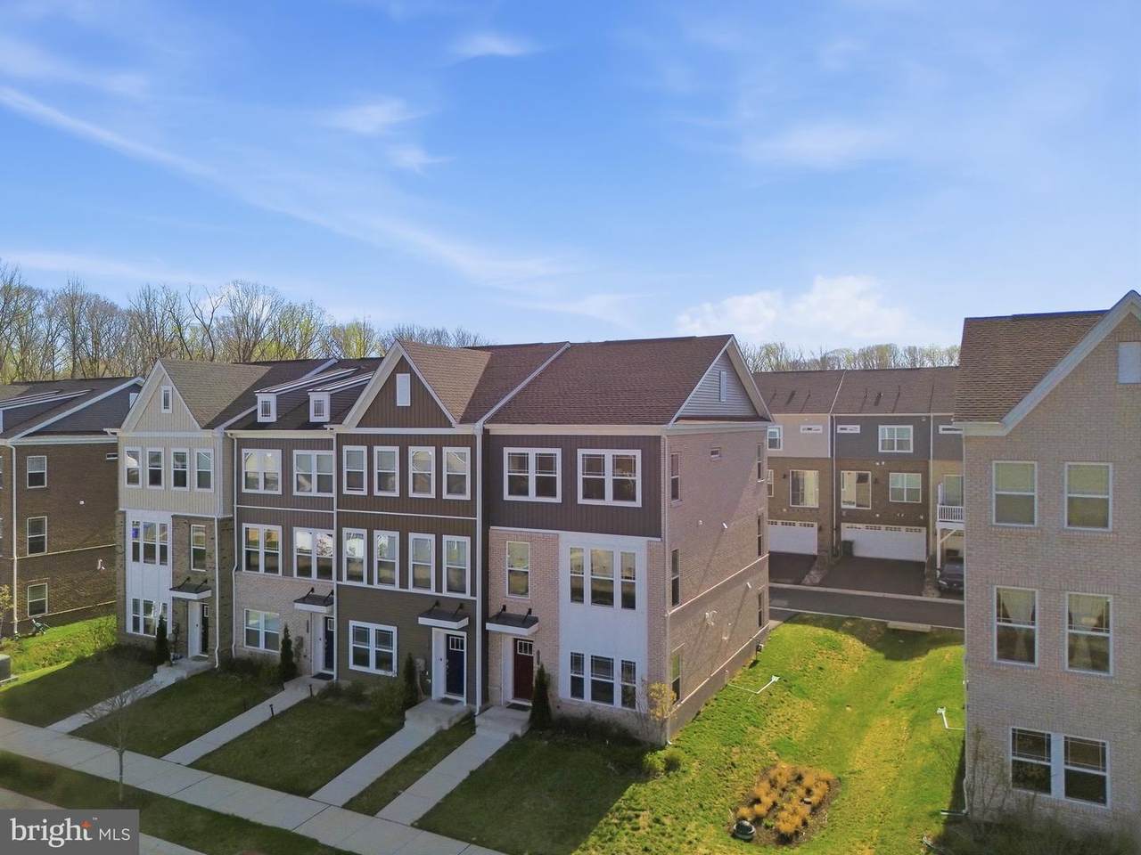 6894 Barrowfield Pl - Photo 1