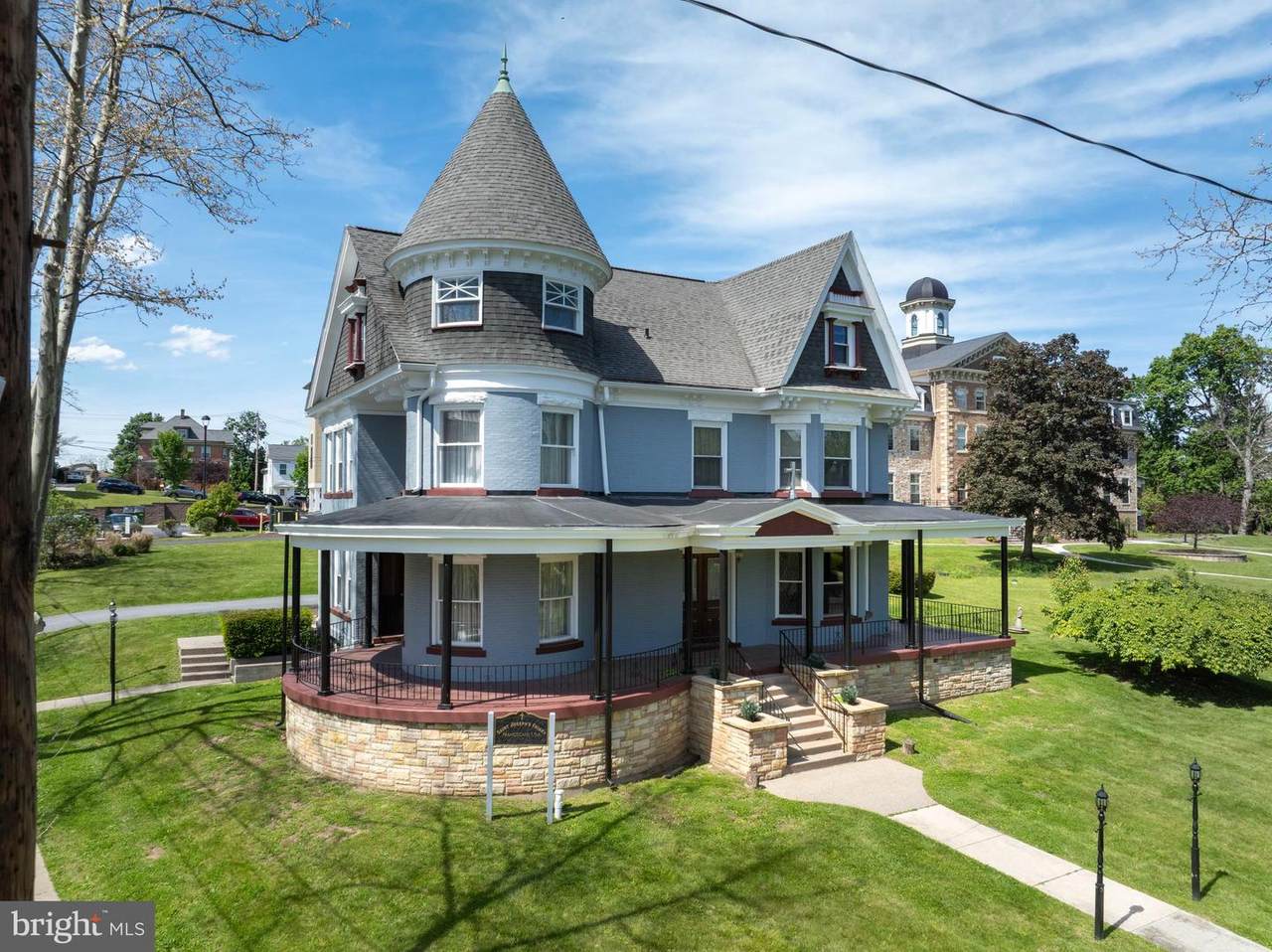 501 Walnut Street - Photo 1