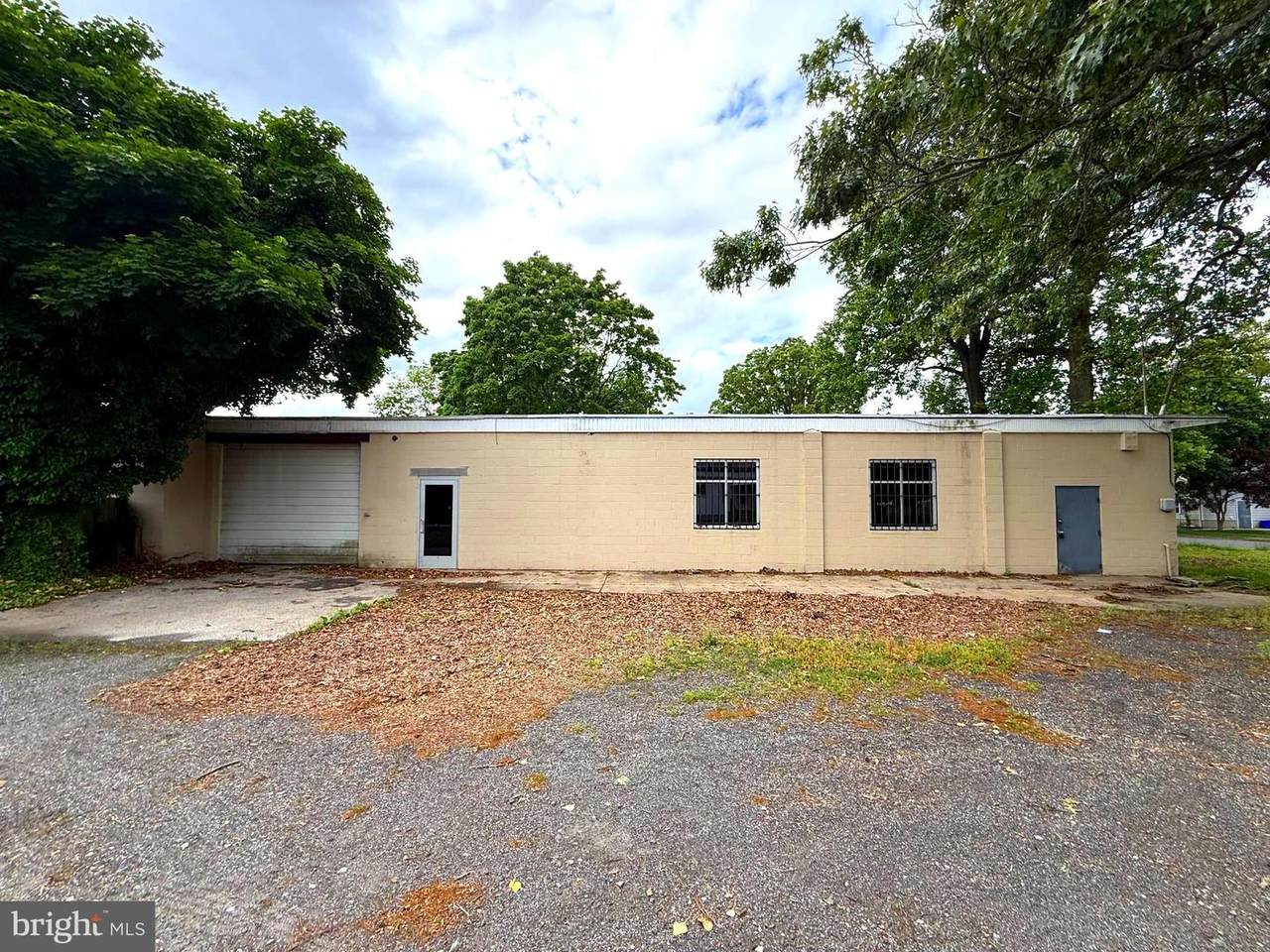 407 West Boulevard - Photo 1