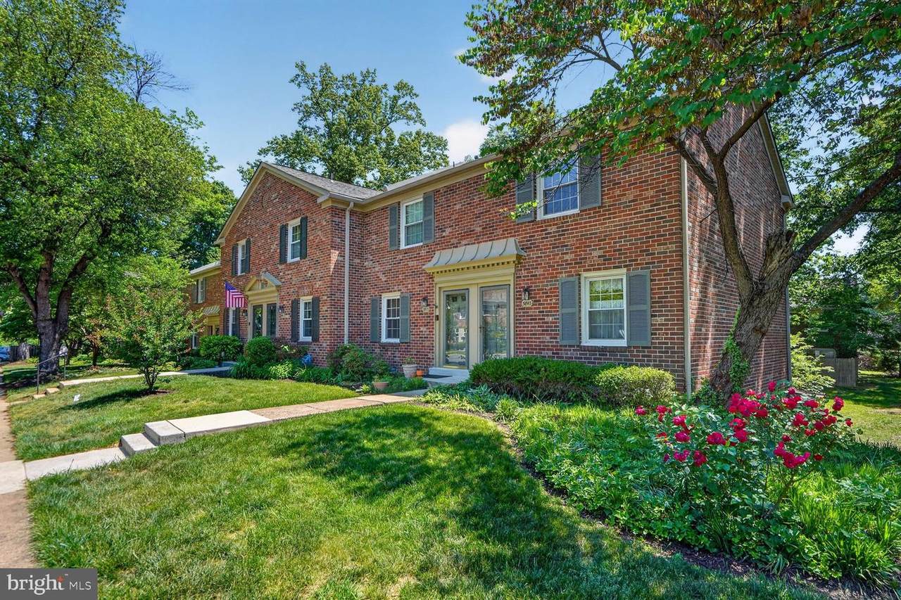 5845 Rexford Drive - Photo 1