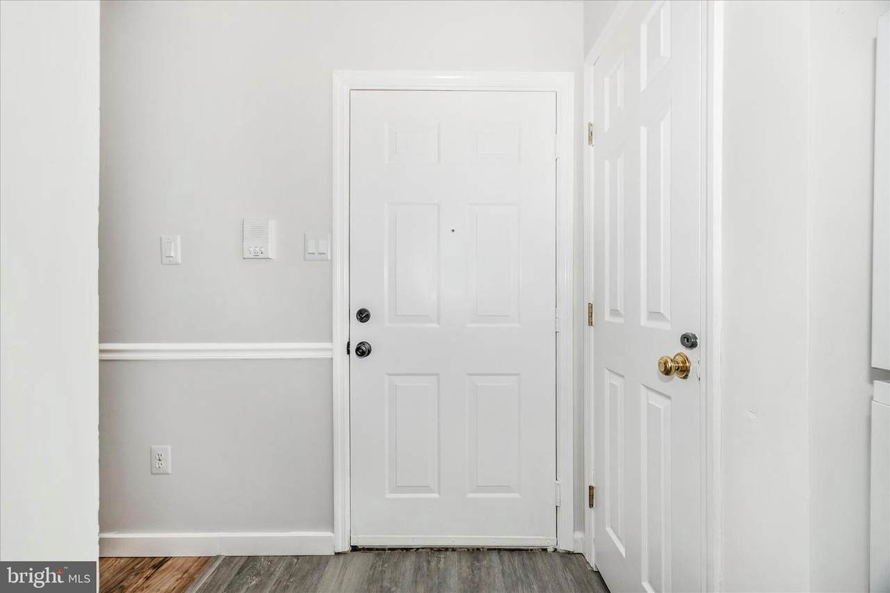 https://bt-photos.global.ssl.fastly.net/brightmls/1280_boomver_1_804931577094-2.jpg