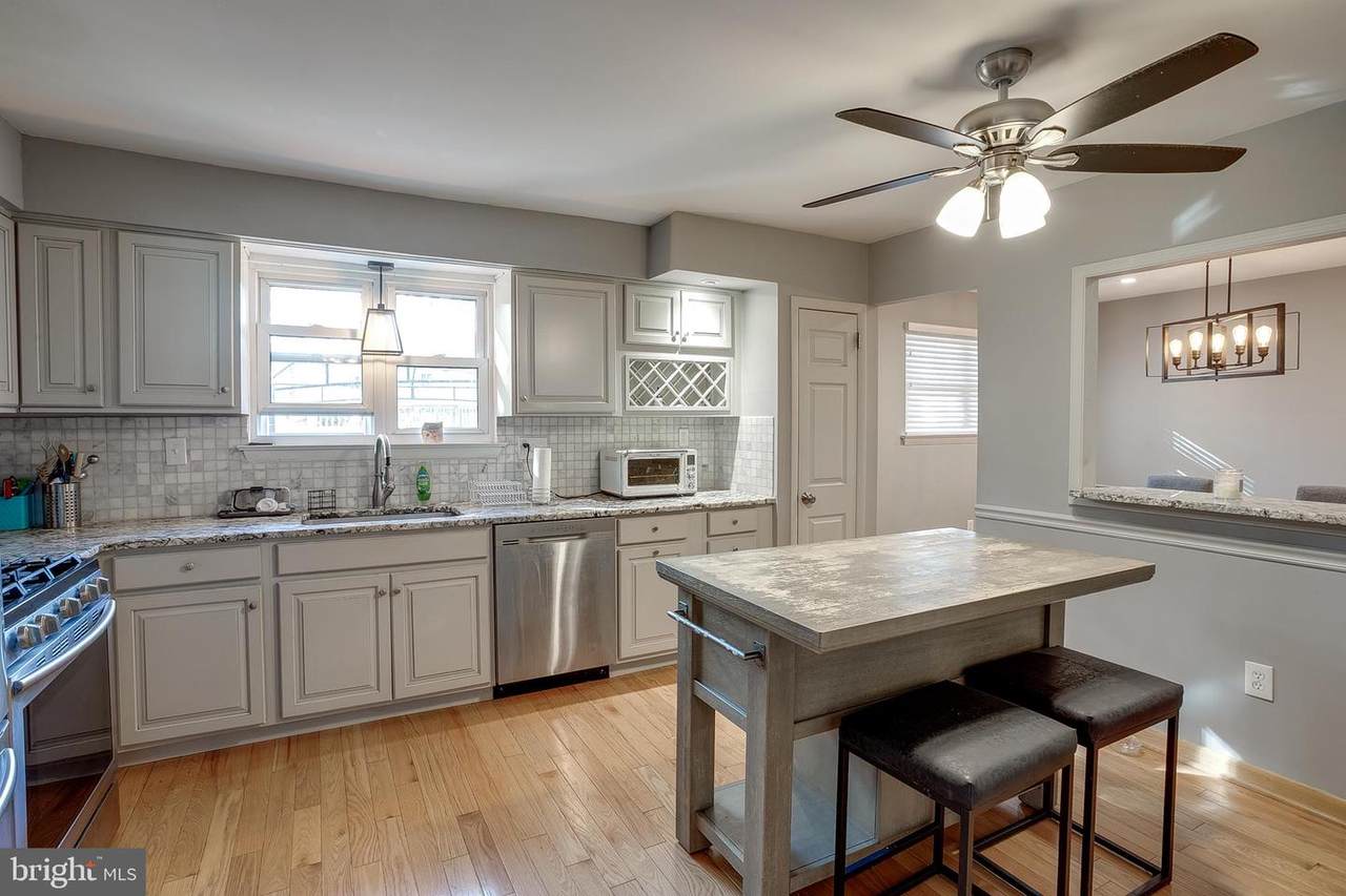 174 Schoolhouse Ln - Photo 1