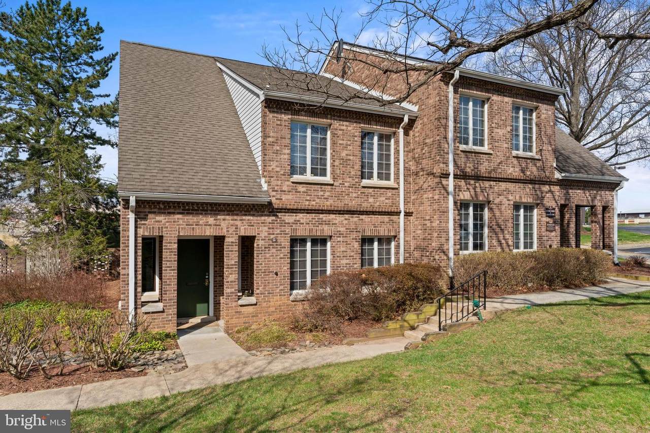 11739 Bowman Green Drive - Photo 1