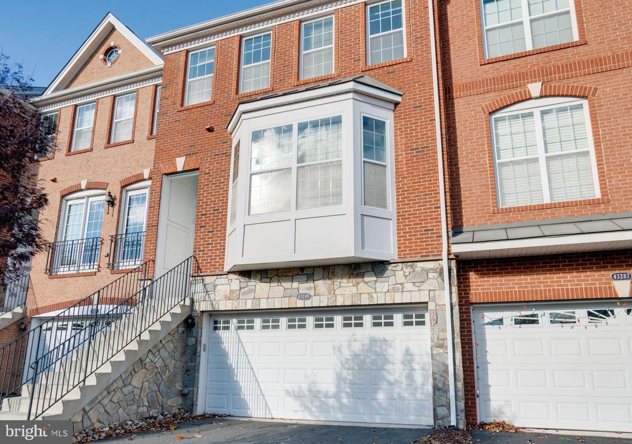 43289 Mitcham Square - Photo 1