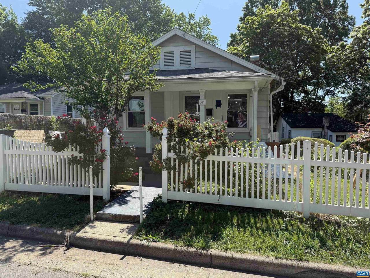 504 12TH ST - Photo 1