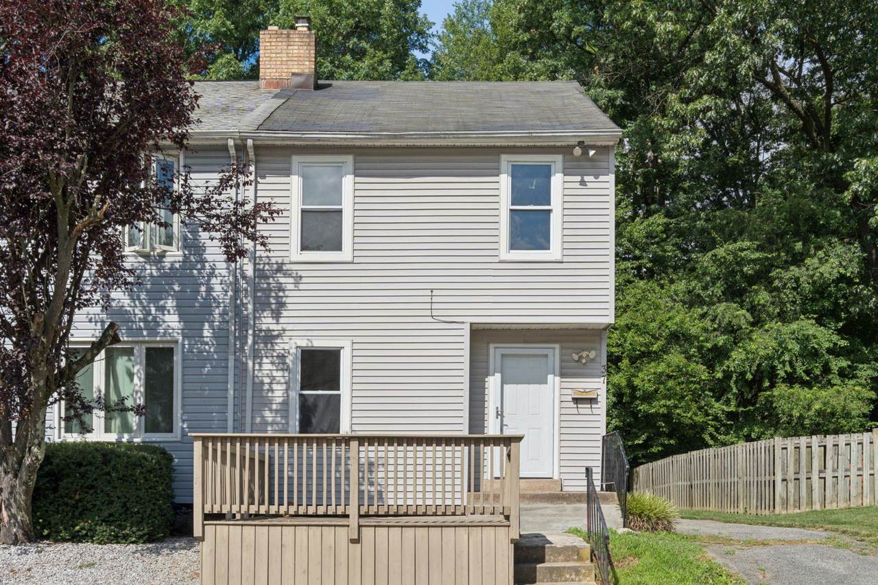 37 Darien - Photo 1
