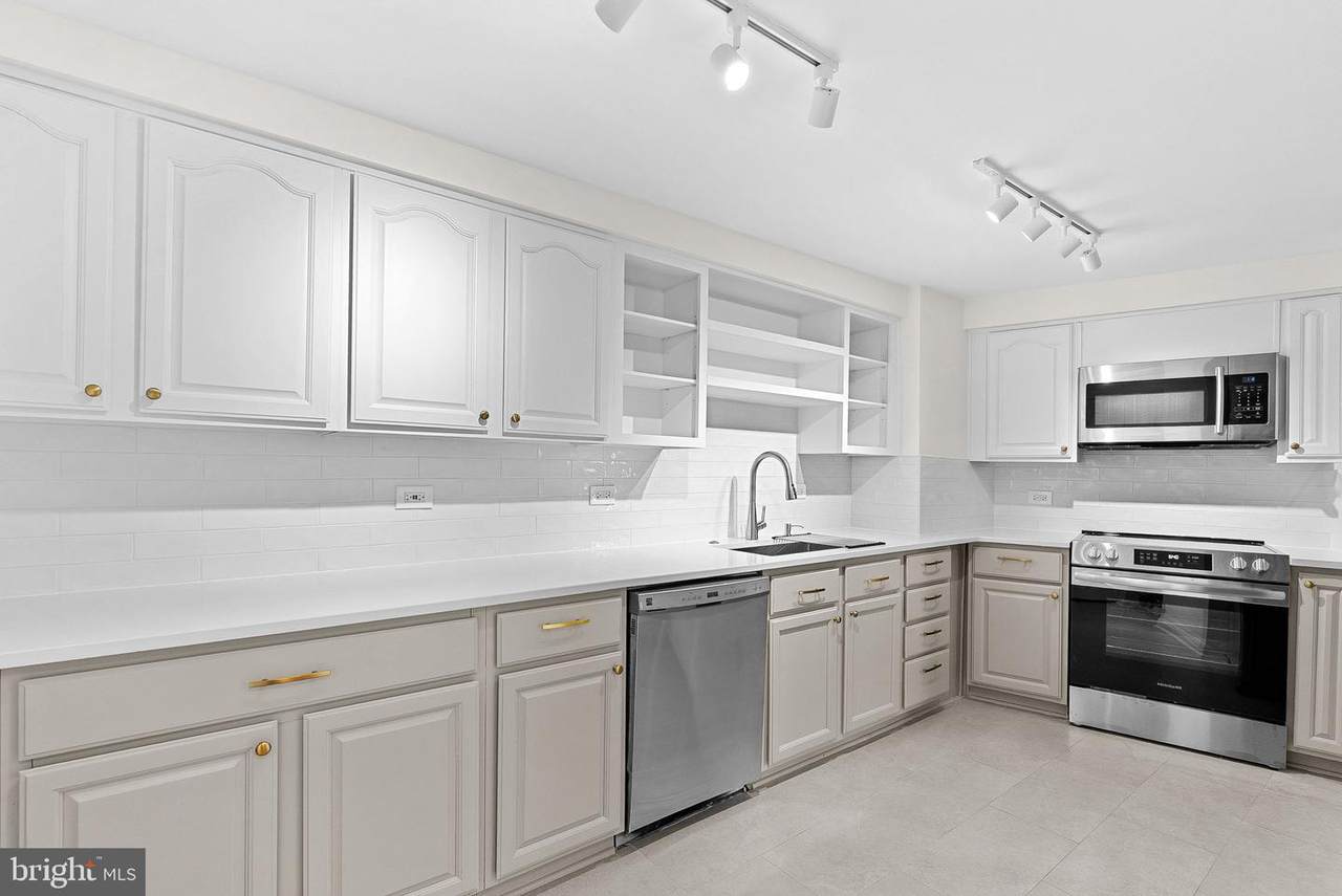4601 Park Avenue - Photo 1