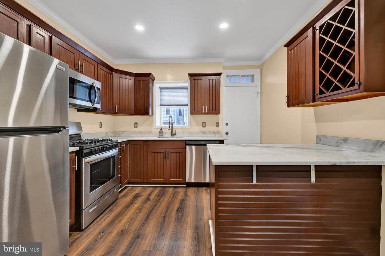 127 Glover Street - Photo 1