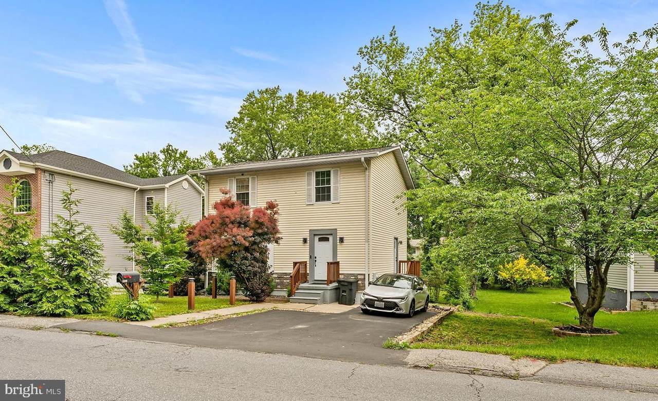 2620 Tulip Avenue - Photo 1
