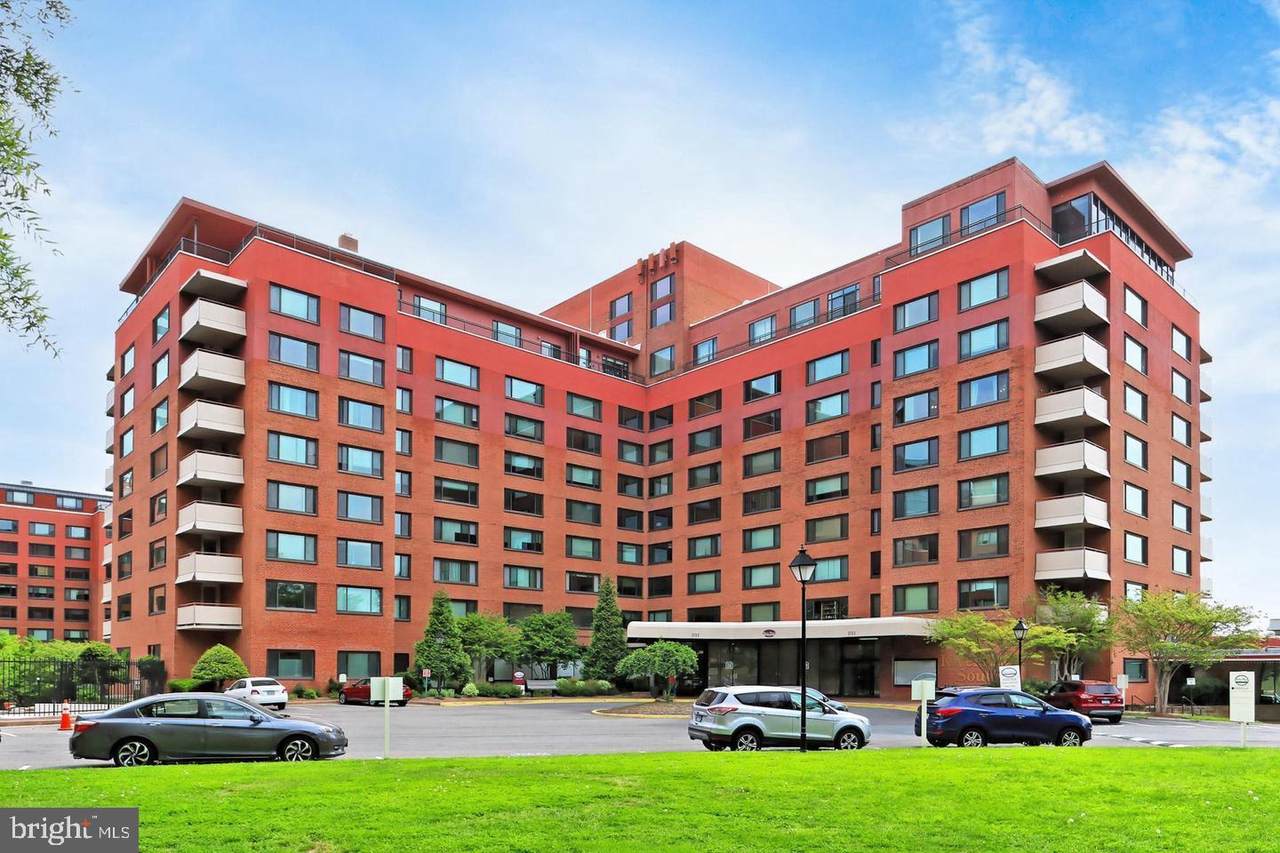 1011 Arlington Boulevard - Photo 1