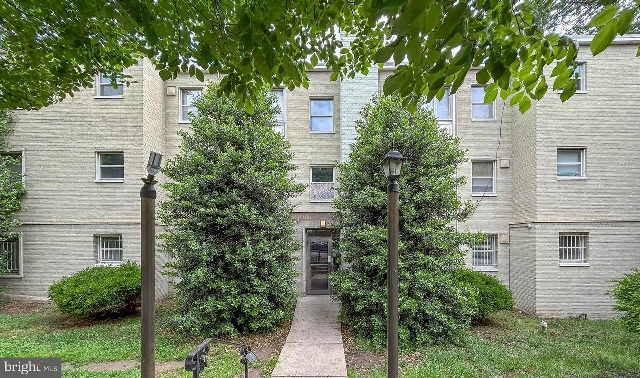 2832 Hartford Street - Photo 1