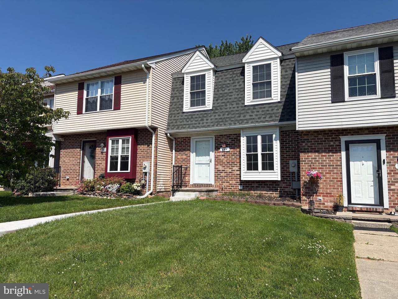 2814 Meredith Court - Photo 1