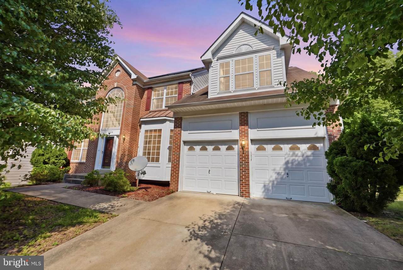 15204 Derbyshire Way - Photo 1