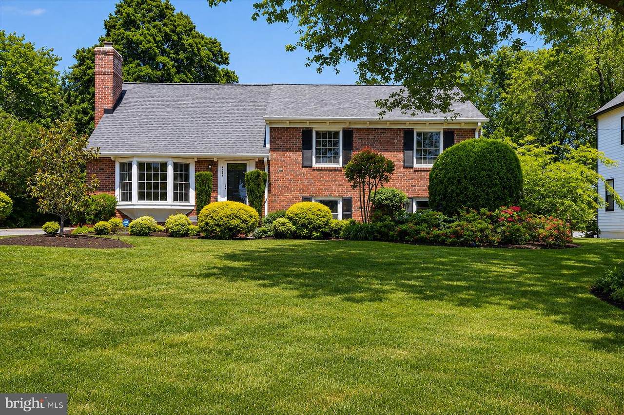 2212 Reddfield Drive - Photo 1