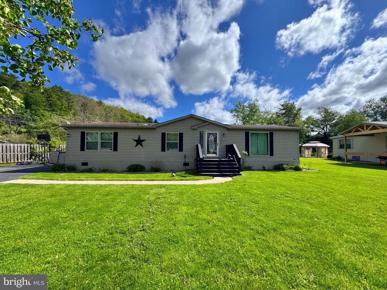 124 Aztec Court - Photo 1