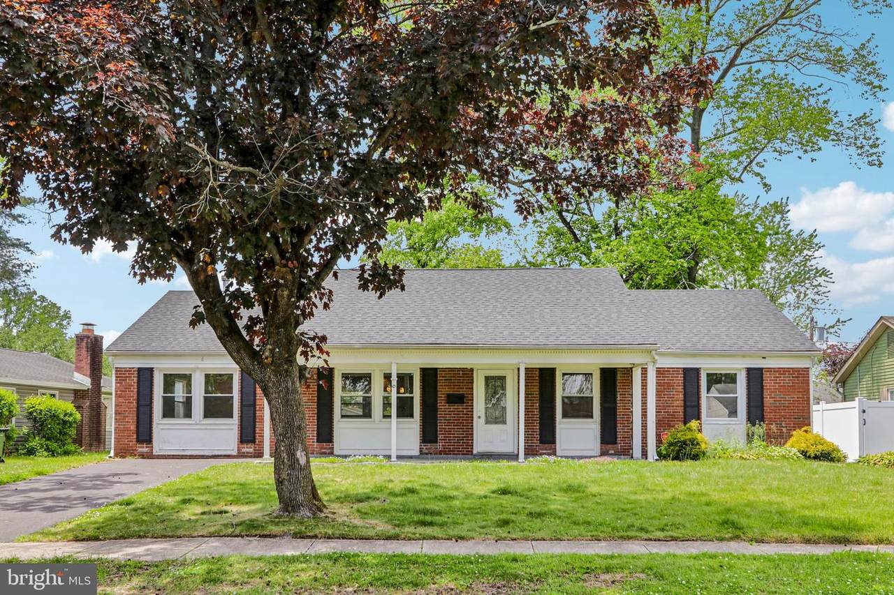 6 Newport Lane - Photo 1