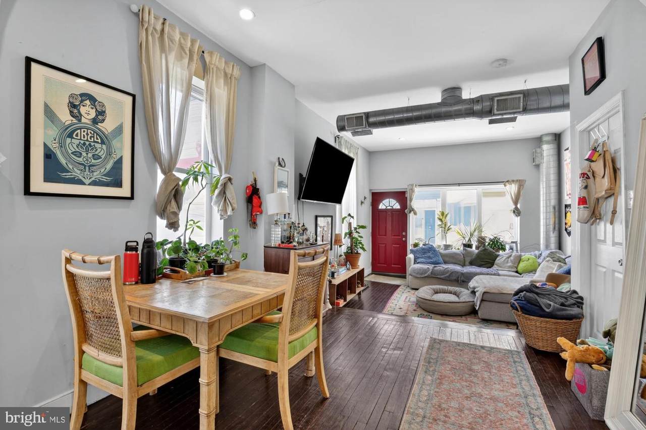 1776 Waterloo Street - Photo 1