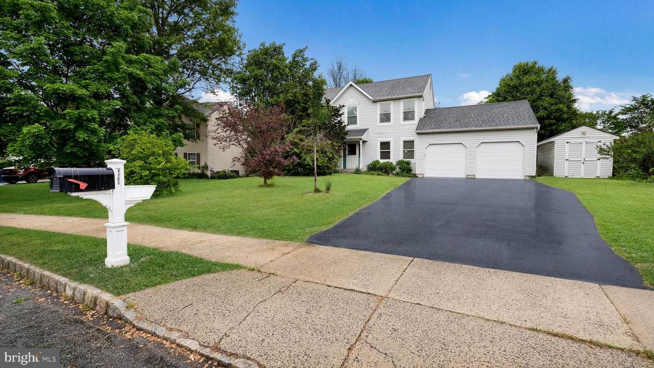 4806 Woodspring Drive - Photo 1