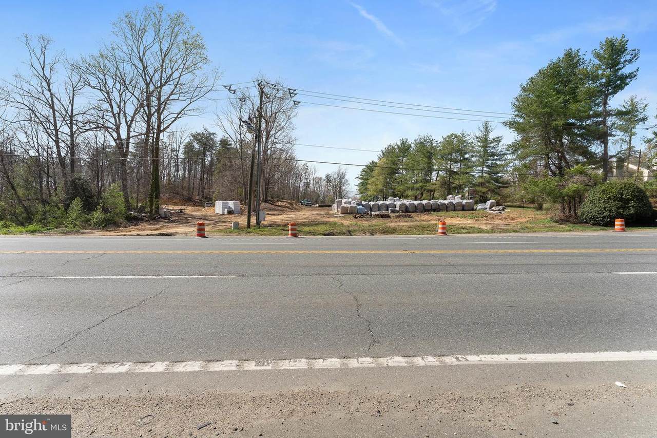 T.M. 21A-1-27, Richmond Hwy - Photo 1