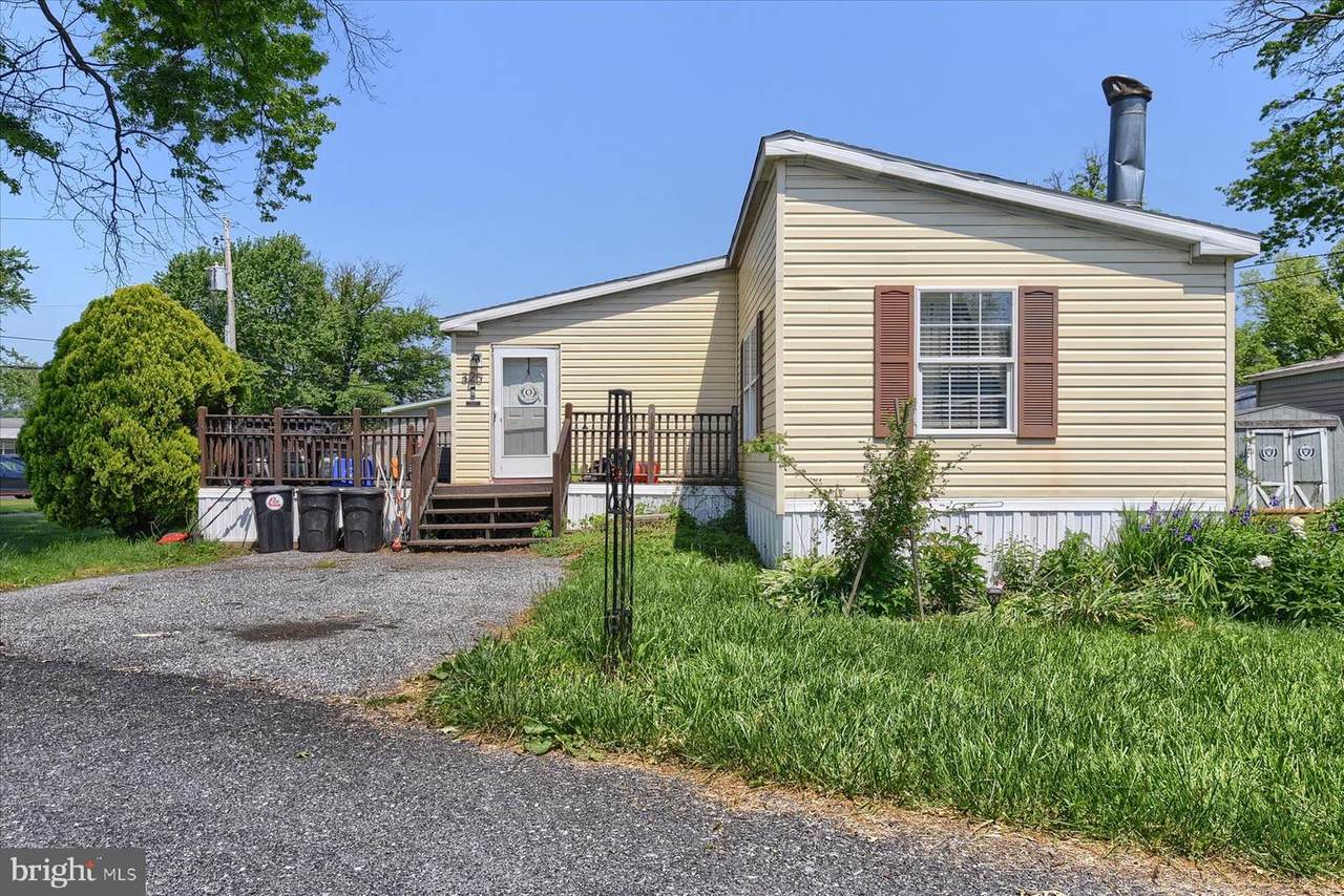 320 Caravan Court - Photo 1