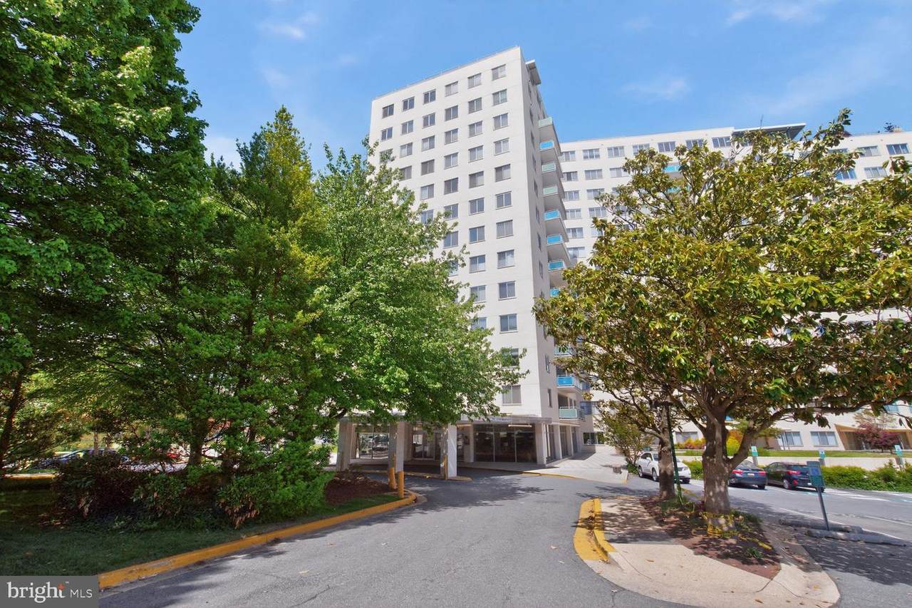 10201 Grosvenor Place - Photo 1