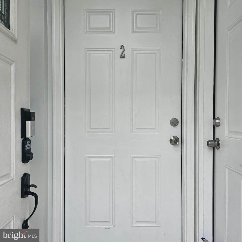 https://bt-photos.global.ssl.fastly.net/brightmls/1280_boomver_1_804947339982-2.jpg