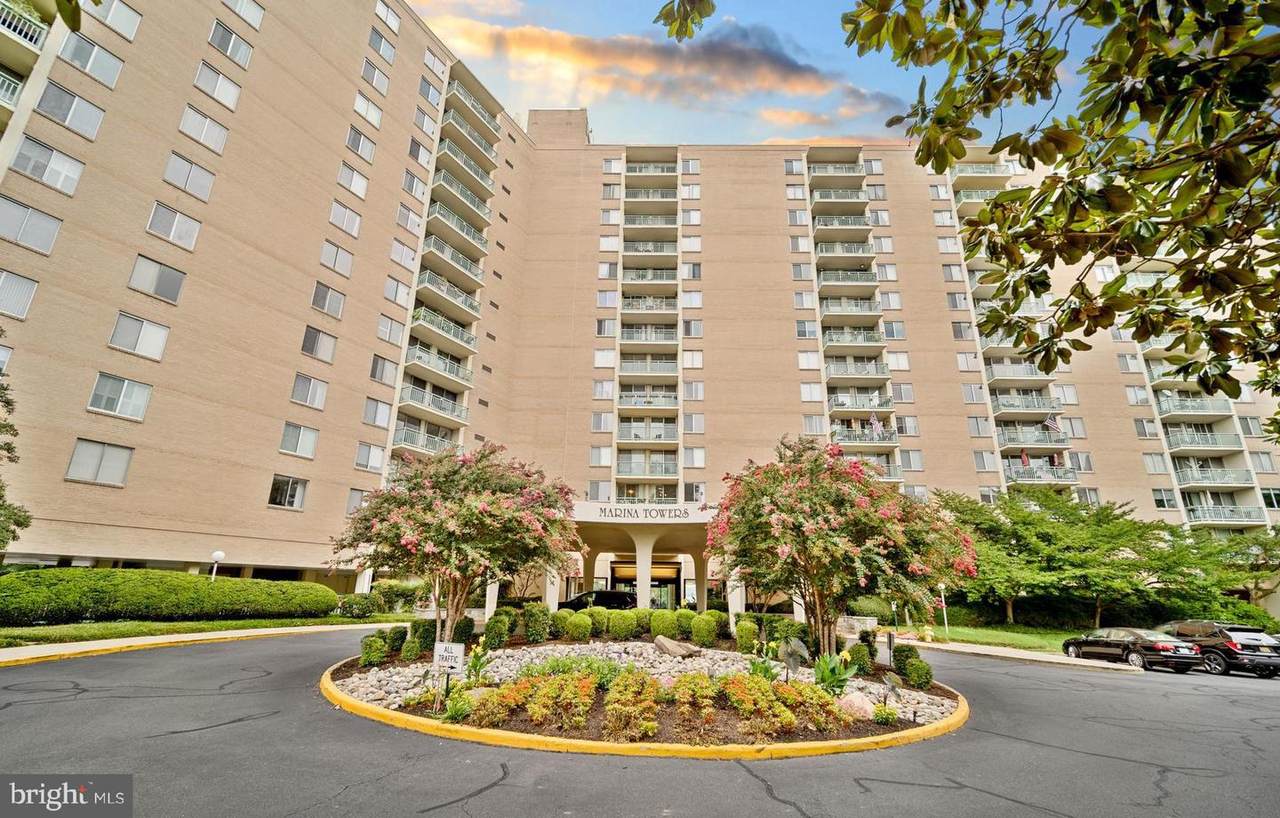 501 Slaters Lane - Photo 1