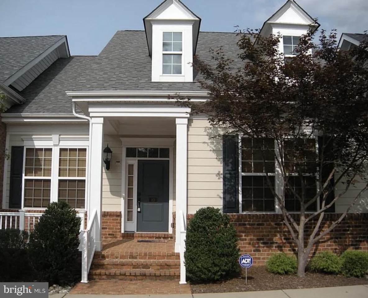 10 Steeplechase Drive - Photo 1