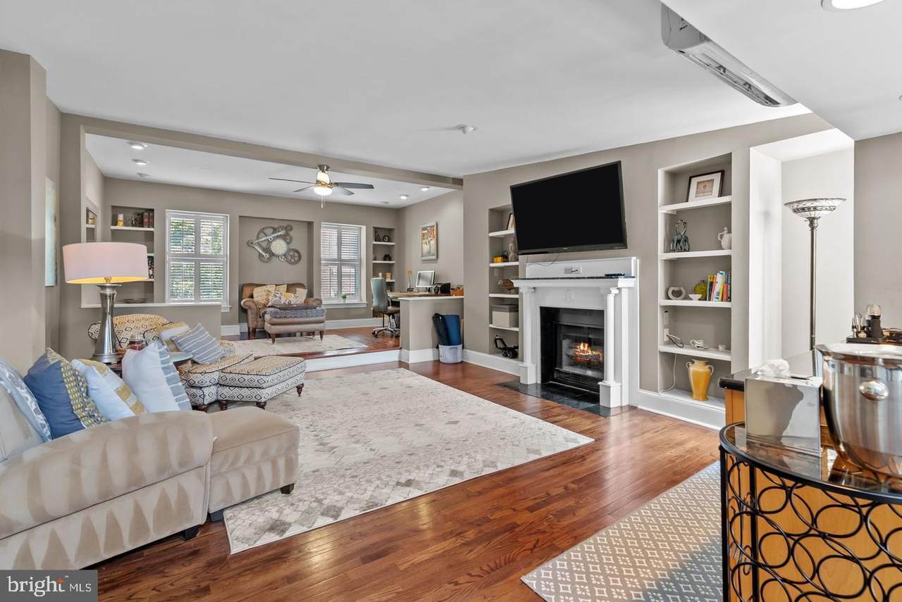 1518 Mount Vernon Street - Photo 1