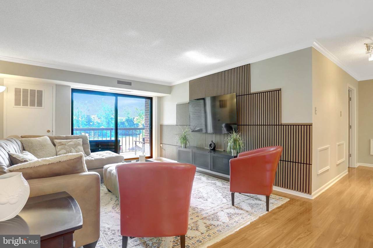 200 Pickett Street - Photo 1