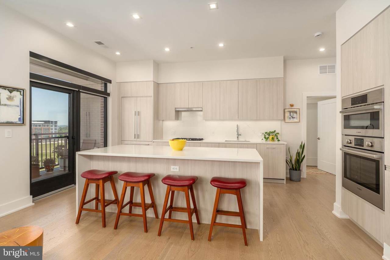 701 Swann Avenue - Photo 1