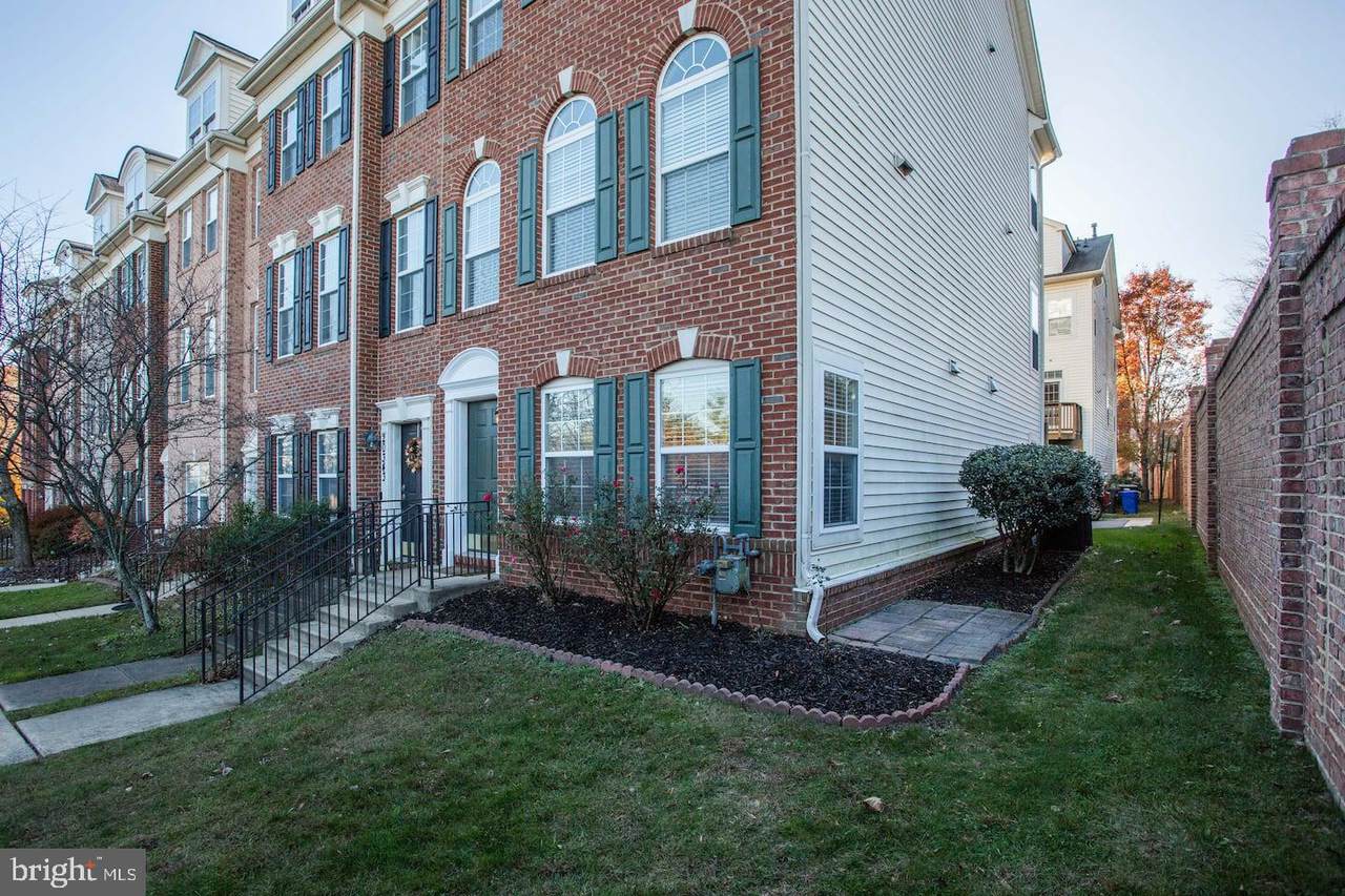 20345 Notting Hill Way - Photo 1
