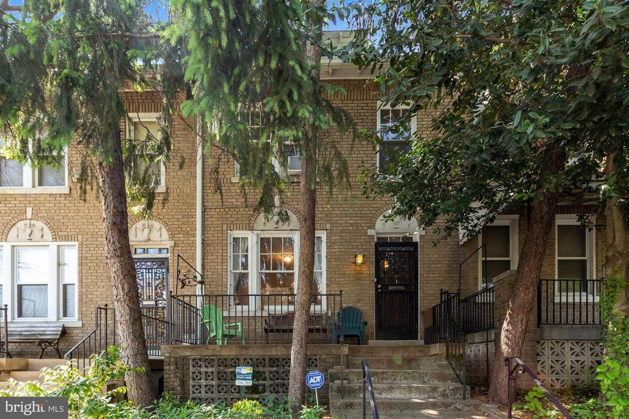 1006 Quebec Place - Photo 1