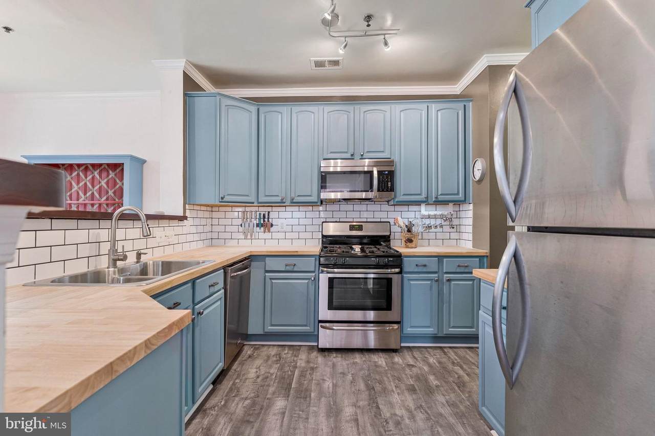 8937 Milford Haven Court - Photo 1