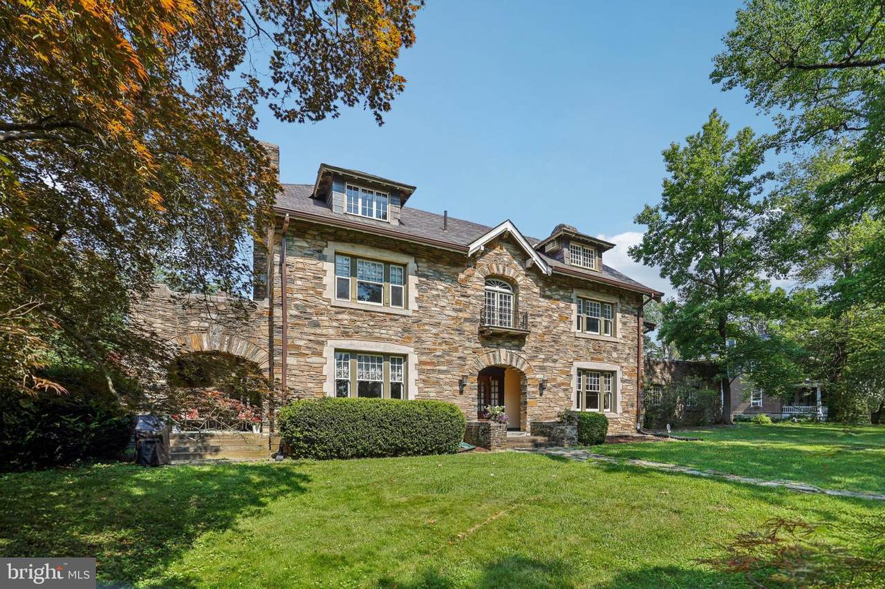 3 Belmont Circle - Photo 1