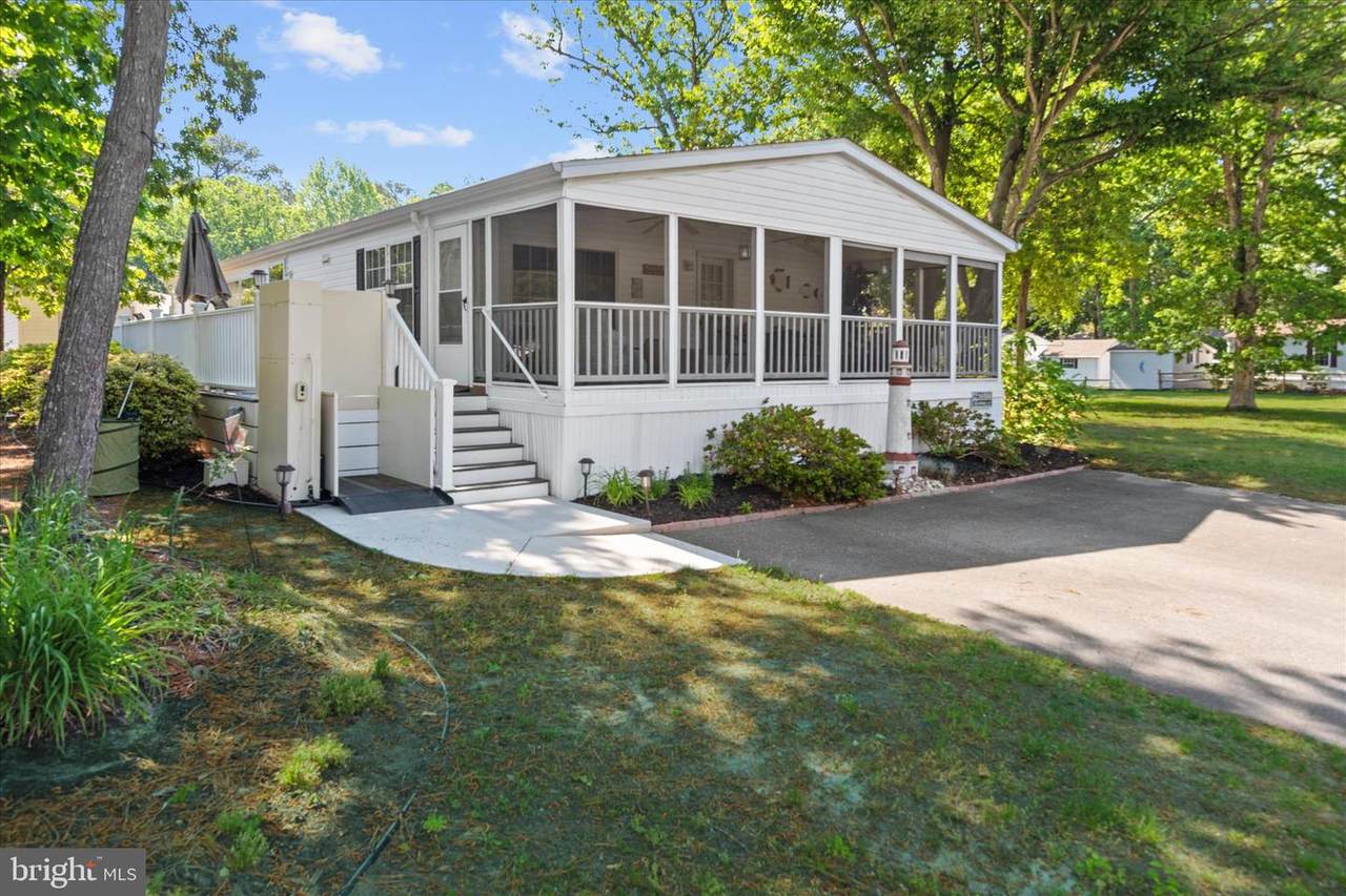 26599 Pepperidge Cove - Photo 1