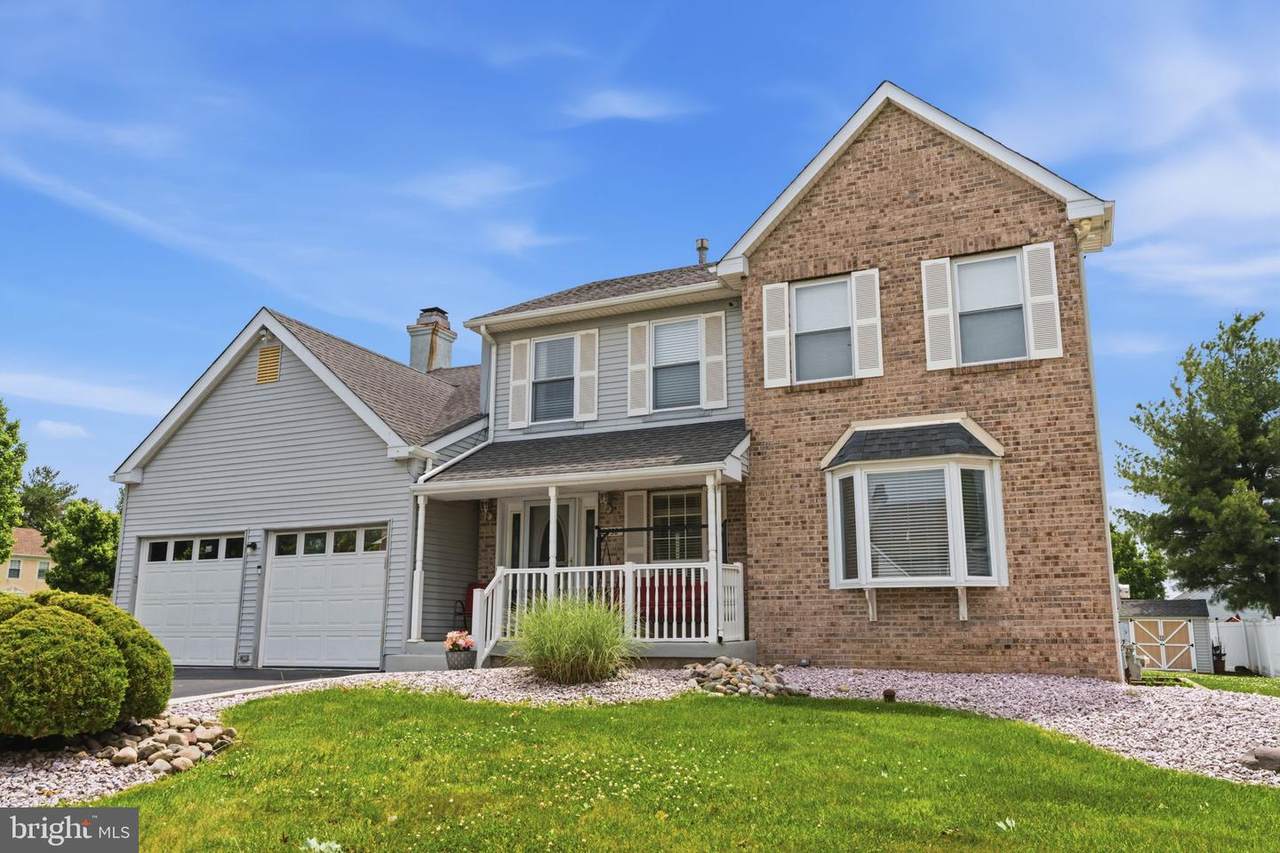 2732 Woodsview Drive - Photo 1